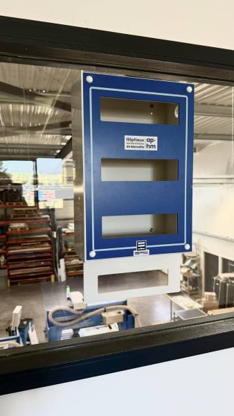 distributeur epi mural prima 4 epi precobox avec support tablier installé en hôpital marseille