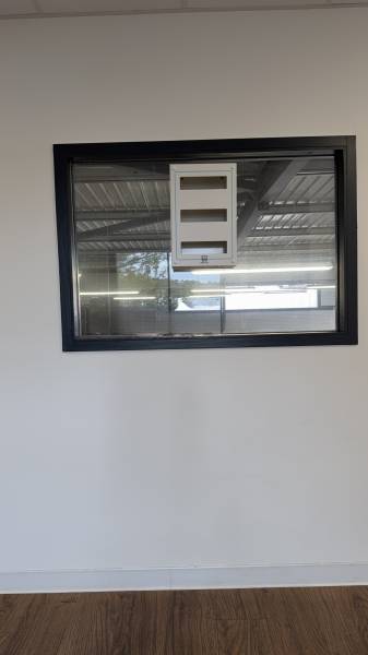 distributeur epi modulable precobox installé en service hospitalier amélioration gestion epi france